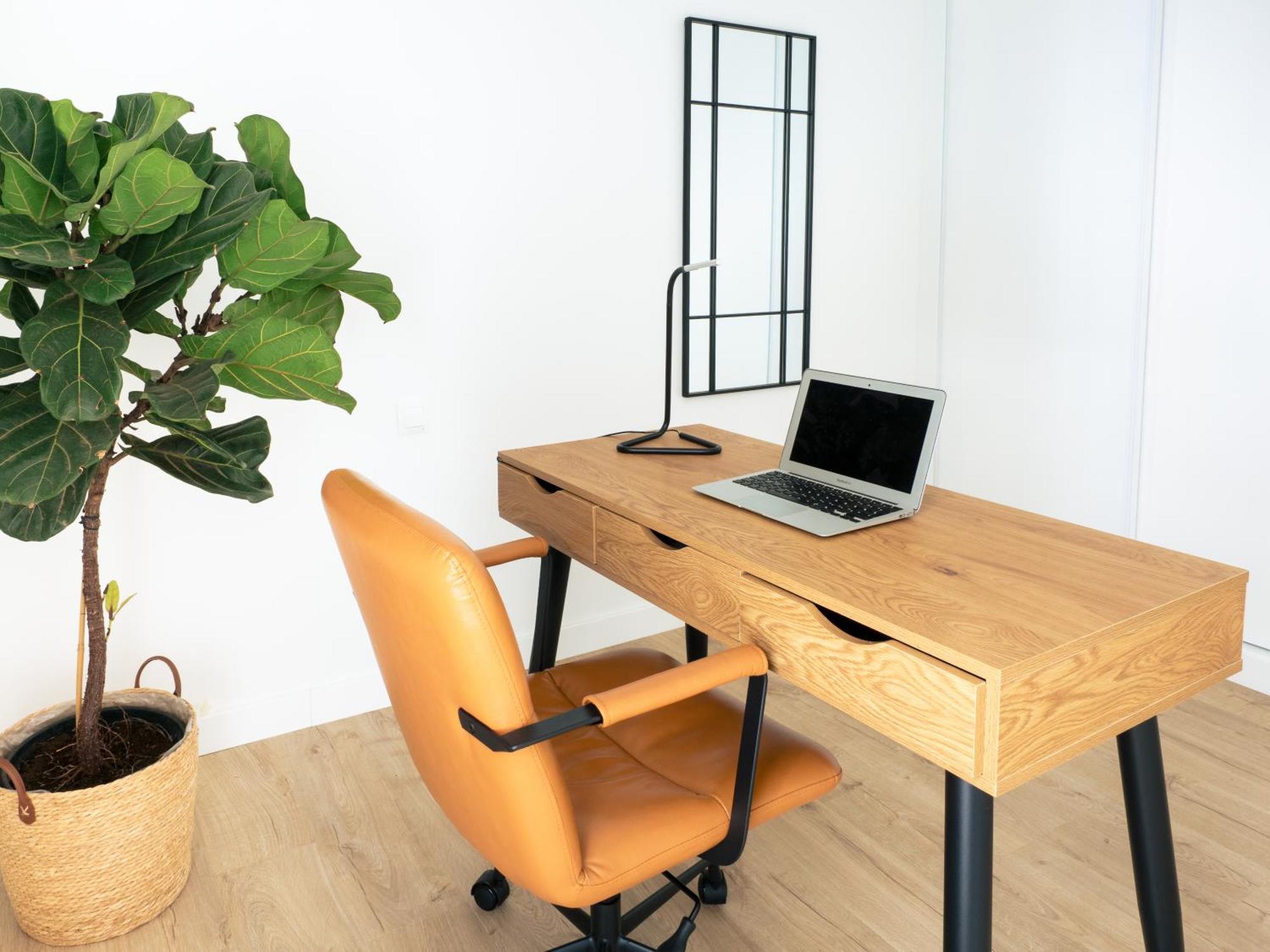 Abora Views, With Terrace, Office And Free Parking For Temporary Apartment *