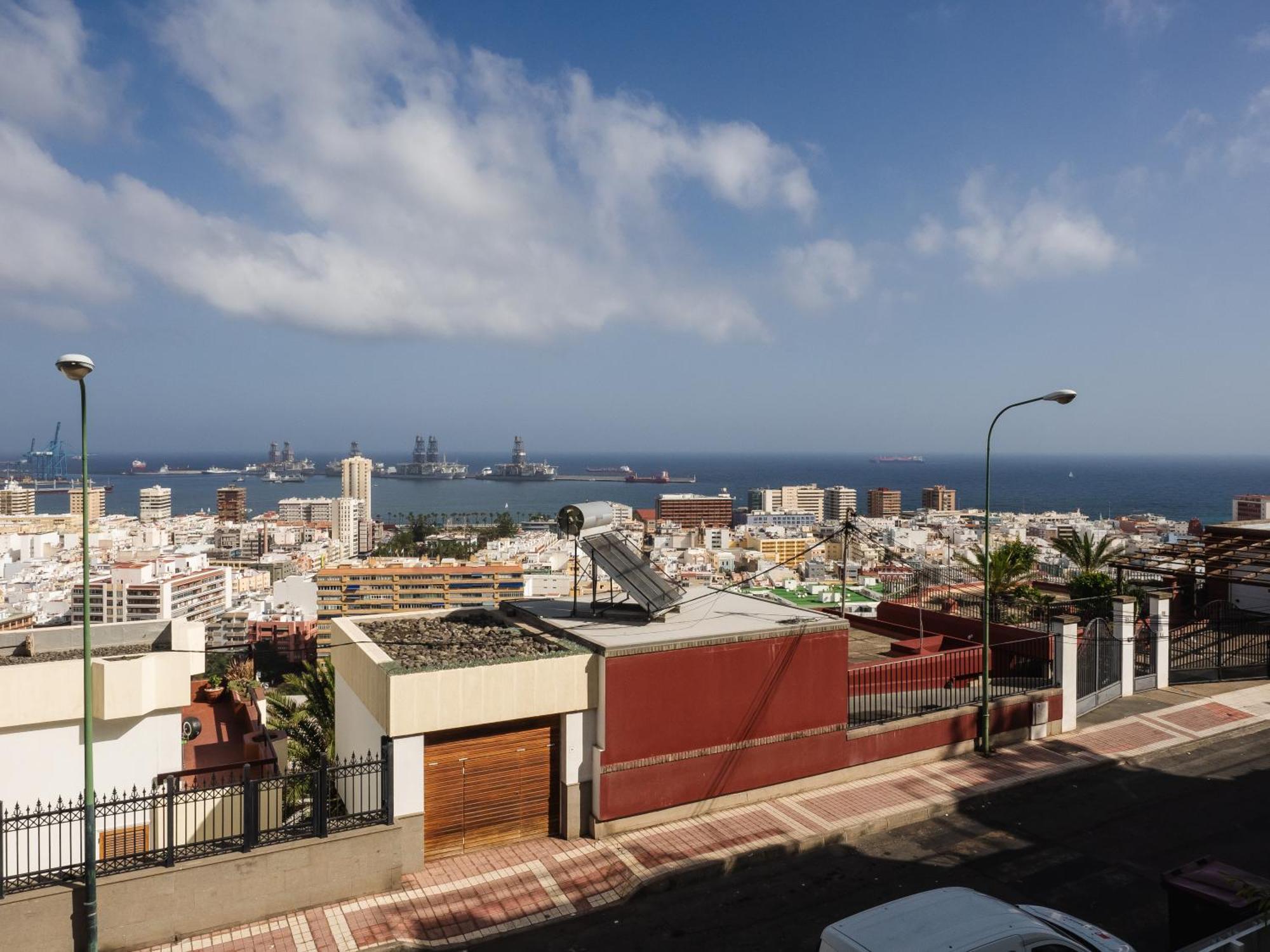 Abora Views, With Terrace, Office And Free Parking For Temporary